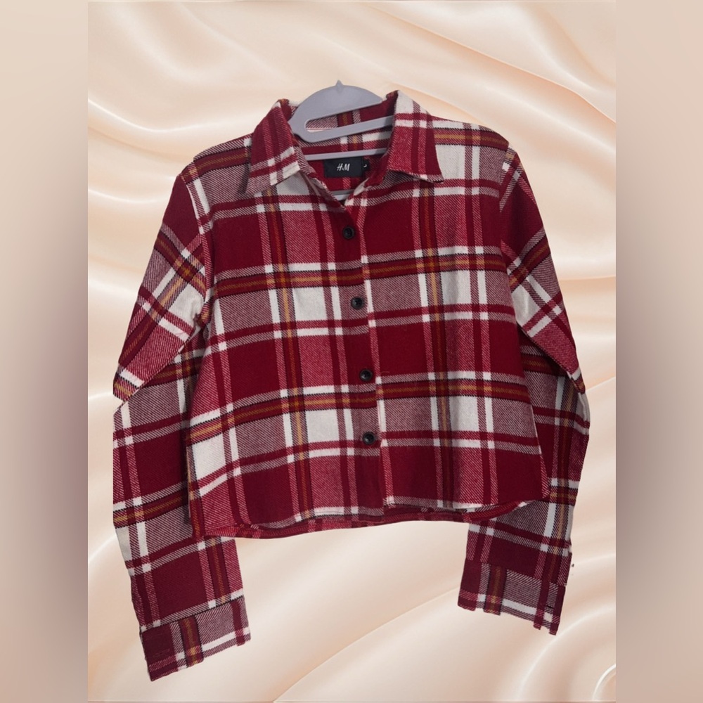 H&M Red Plaid Flannel Button-Down Shirt – Size L (Fits M/S)